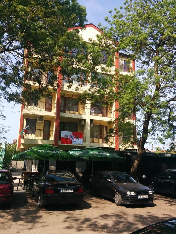 Central Park Family Hotel Cavarna Exterior foto